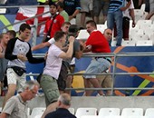 يورو 2016..بالفيديو..اشتباكات عنيفة بين جماهير انجلترا وسلوفاكيا قبل مواجهة الليلة