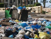 بالصور..  تلال القمامة تملأ شوارع الإسكندرية منذ بداية رمضان