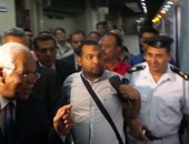 بالفيديو.. وزير النقل للركاب :"حلو التكييف؟" ومواطن يرد:"حلو بس اهتموا بخط شبرا"