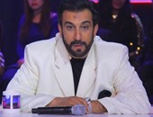 نجم التسعينات حسام حسنى يتعاقد على 3 حفلات غنائية فى شهر رمضان