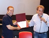 بالصور .. أشرف فايق يكرم شريف منير على هامش ندوة ضربة معلم بحضور"الديك" و"العدل"