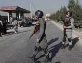بالصور.. الجيش والشرطة الأفغانية يمشطان موقع الهجوم الإنتحارى بكابول