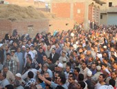 بالصور.. أهالى شبرا البهو بالدقهلية يحتشدون لتشييع جثمان شهيد العريش