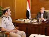 محافظ دمياط يشدد على ضرورة وضع استيكر بتعريفة الأجرة على سيارات السرفيس