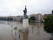 إجلاء الآلاف من محيط نهر ليون فى باريس بسبب الفيضانات