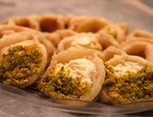 حلويات رمضان .. طريقة عمل الكنافة والقطايف أحلى من الجاهز