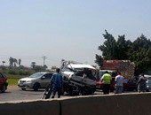  مصرع 4 وإصابة شخص فى انقلاب سيارة "بيجو" بطريق مرسى علم إدفو