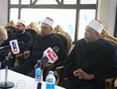 بالصور.. رئيس القطاع الدينى يستمع لشكاوى الأئمة بالإسكندرية