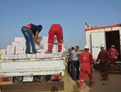 القوات المسلحة توزع 500 كرتونة مواد غذائية على أهالى السرو بدمياط