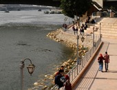 بالصور..محافظة القاهرة تواصل رفع الإشغالات وإغلاق المقاهى المخالفة بالزمالك