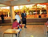 بالصور.. رئيس جامعة أسيوط يتابع امتحانات نهاية العام الدراسى