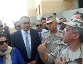 نائب وزير الإسكان يتفقد 3 مناطق عشوائية بالإسكندرية تمهيدا لنقل الأهالى