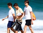 بالصور.. هولندا تستجم على شواطئ البرازيل قبل مباراة كوستاريكا