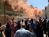 مسيرة للإخوان بالشماريخ والألعاب النارية فى الإسكندرية