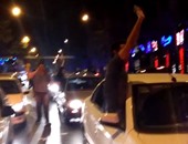 بالفيديو.. السيارات تجوب شوارع إيران ابتهاجا بالاتفاق النووى