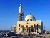 بالصور.. استمرار أعمال تشطيب أول مسجد بقناة السويس الجديدة