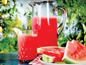 5 مشروبات منعشة لإضافتها إلى نظامك الغذائى فى فصل الصيف.. أبرزها البطيخ