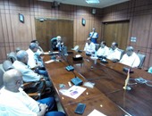 محافظ بورسعيد يعقد اجتماعًا مع قدامى المصرى لتعيين مجلس جديد