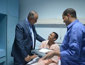 محافظ البحر الأحمر يهنئ مرضى مستشفى الغردقة العام بالعيد