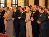 الرئيس وقادة الدولة يؤدون صلاة العيد  فى مسجد المشير طنطاوى
