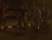 بالفيديو..الرئيس السيسى يتجول بالدراجة فى مساكن شيراتون وقت مباراة القمة