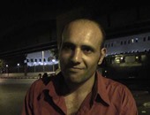 بالفيديو.. المواطن فارس للرئيس:"نايم فى الشارع من سنتين.. ونفسى أشتغل"