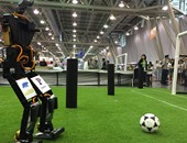 روبوت أمريكى يفوز فى بطولة كرة القدم الدولية للروبوتات