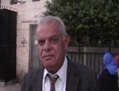 بالفيديو..مواطن يطالب الحكومة بتزويد ساعات العمل لعمال النظافة لإنهاء أزمة القمامة