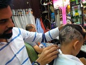 بالفيديو .. ” جميكا ” .. حلاق بدرجة فنان تشكيلى