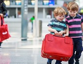 فى المطار.. هنقولك على 9 نصائح مهمة لو طفلك مسافر لوحده
