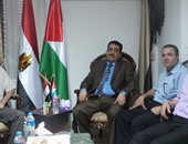 بالصور.. قنصل فلسطين بالإسكندرية يستمع لمشاكل الجالية فى لقاء مفتوح