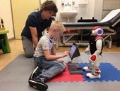 بالصور.. روبوت ذكى جديد لمساعدة أطفال مرضى السكر