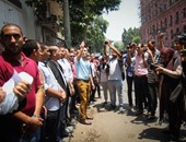 حملة الماجستير ينظمون وقفة احتجاجية أمام مجلس الوزراء للمطالبة بالتعيين