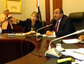 محافظ الإسكندرية يجتمع بقيادات المحافظة ويشدد على رفع كفاءة الأحياء