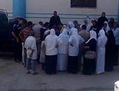 تظاهر هيئات التمريض بمستشفيات جامعة الإسكندرية لعدم صرف مكافأة الامتحانات