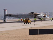 بالصور.. "سولار امبالس2" تصل مطار القاهرة قادمة من إسبانيا