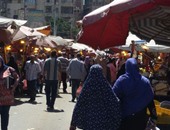 صحافة مواطن.. بائعو سوق محطة مصر بالإسكندرية يسرقون الكهرباء فى وضح النهار