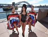 استراليا تحتفل بعيد فرنسا الوطنى باستقبال راقصات الكنكان