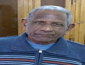 وفاة "السنارى" نجم الإسماعيلى السابق أثناء مباراة المصرى والدراويش