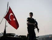 عودة الحياة إلى طبيعتها فى تركيا بعد استسلام آخر مجموعة من تحركات الجيش