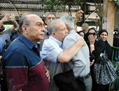 علاء عبد الصادق وحمادة المصرى وهشام حنفى فى جنازة طارق سليم