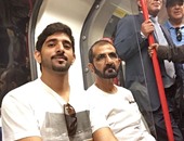 بالفيديو.. محمد بن راشد ونجله يستقلان مترو لندن بين الركاب