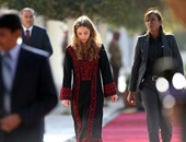 على خطى الملكة.. الأميرة إيمان العبدالله أيقونة موضة تحت العشرين