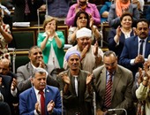 بالصور.. رئيس البرلمان: على وزير التخطيط مغادرة مجلس الوزراء حالا والحضور لمجلس النواب