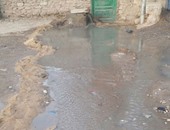 صحافة المواطن.. مياه الصرف الصحى تغرق منازل وشوارع منطقة الحكروب بأسوان