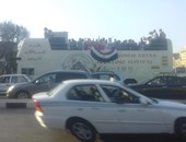 حافلة مكشوفة تجوب ميدان التحرير ضمن فعاليات مهرجان الفنون "الأفرو صينى"