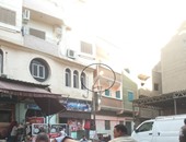 أعمدة الإنارة فى شوارع محافظة سوهاج مضاءة نهارا