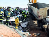 مصرع سبعة أشخاص في حادث اصطدام حافلة بشاحنة في دبي