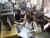 توافد طلاب المرحلة الثانية للتنسيق على معامل جامعة القاهرة لتسجيل الرغبات