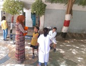 بالصور..الاتحاد المصرى لطلاب صيدلة بنى سويف ينظم حملة لتوعية الأطفال بدور الصيدلى